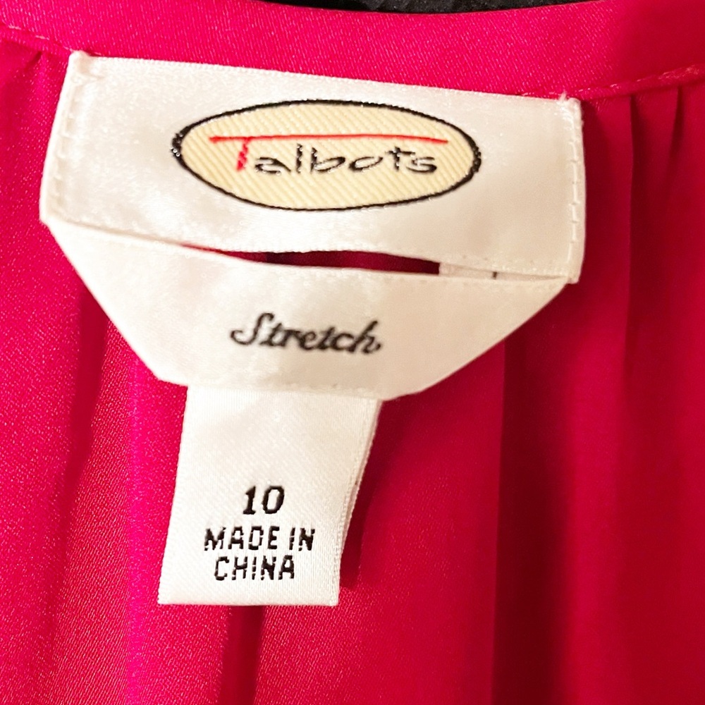 Talbots 100% Silk Vibrant V-Neck Red Blouse with ruched collar long sleeves. 10 - Picture 10 of 14